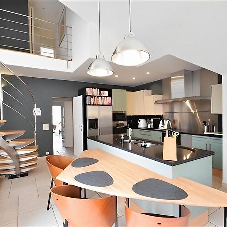 Big And Comfortable Triplex In Knokke エクステリア 写真