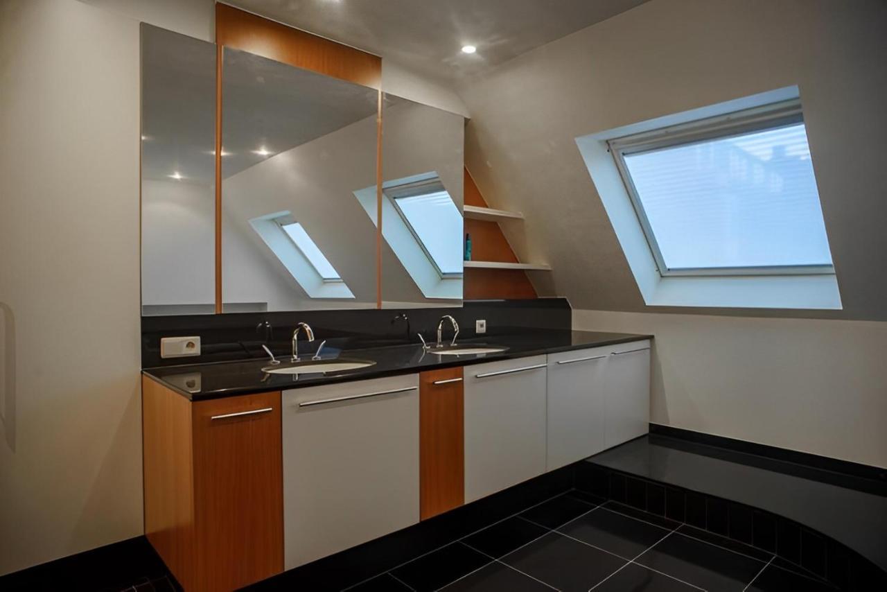 Big And Comfortable Triplex In Knokke エクステリア 写真