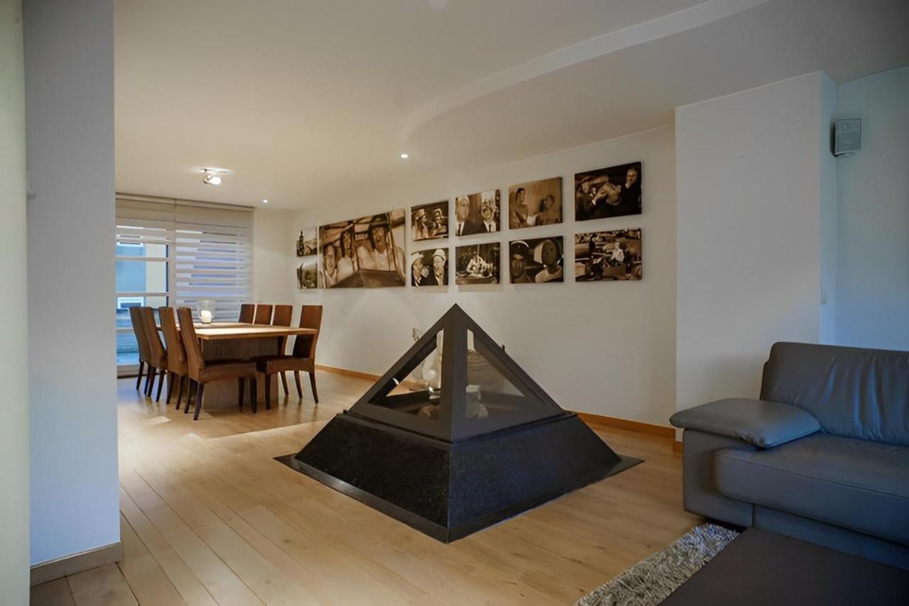 Big And Comfortable Triplex In Knokke エクステリア 写真