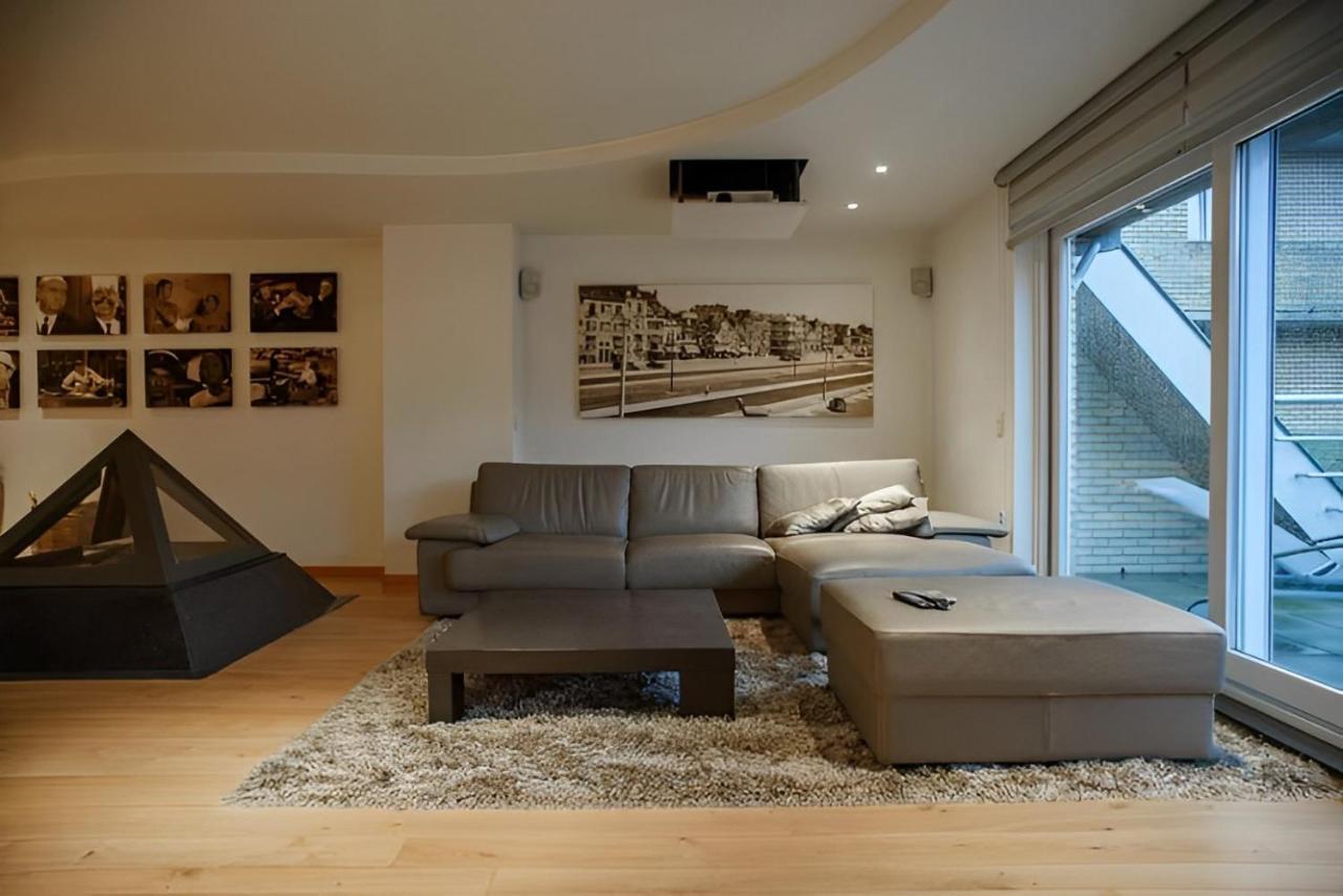 Big And Comfortable Triplex In Knokke エクステリア 写真
