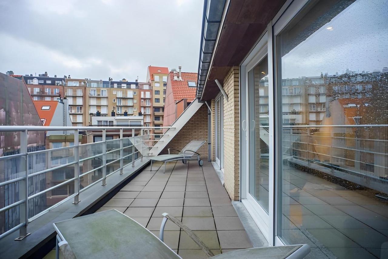 Big And Comfortable Triplex In Knokke エクステリア 写真