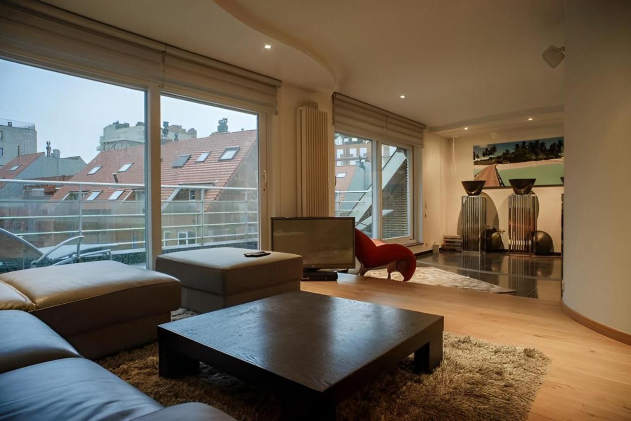 Big And Comfortable Triplex In Knokke エクステリア 写真